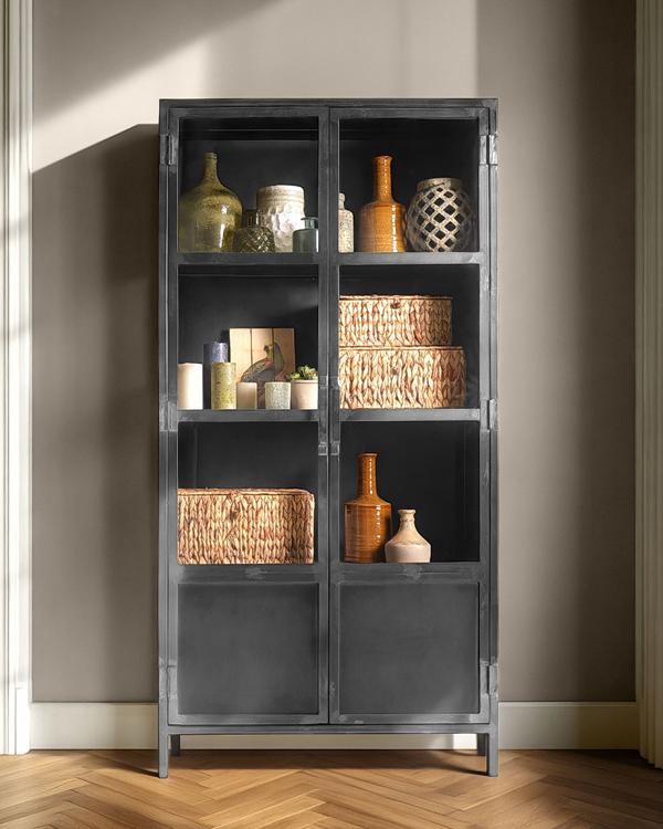 Het inrichten van je vitrinekast